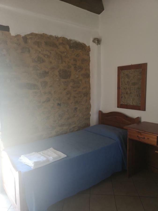 Sperone Agriturismo Villa Assoro Exterior photo